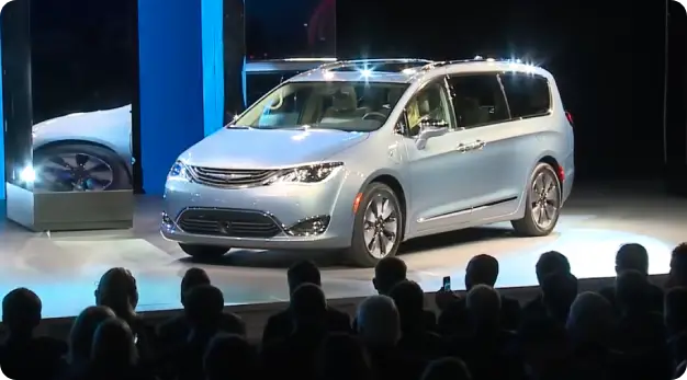 2017 Chrysler Pacifica: NAIAS 2016 Minivan Reveal Highlights Video